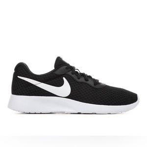 Nike Tanjun Women's Running Shoes
